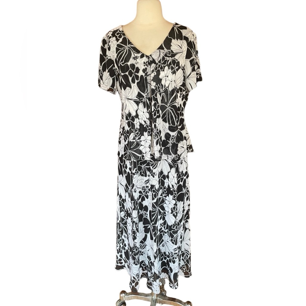 R&M Richards Floral Maxi Dress